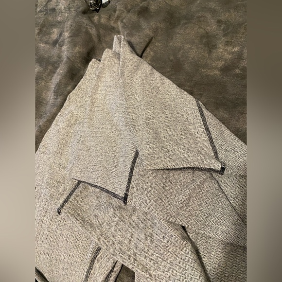 Lululemon Herringbone Leggings - Picture 6 of 16